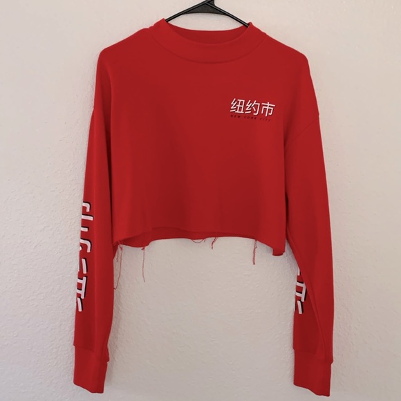 Red crop sweatshirt - Picture 1 of 2